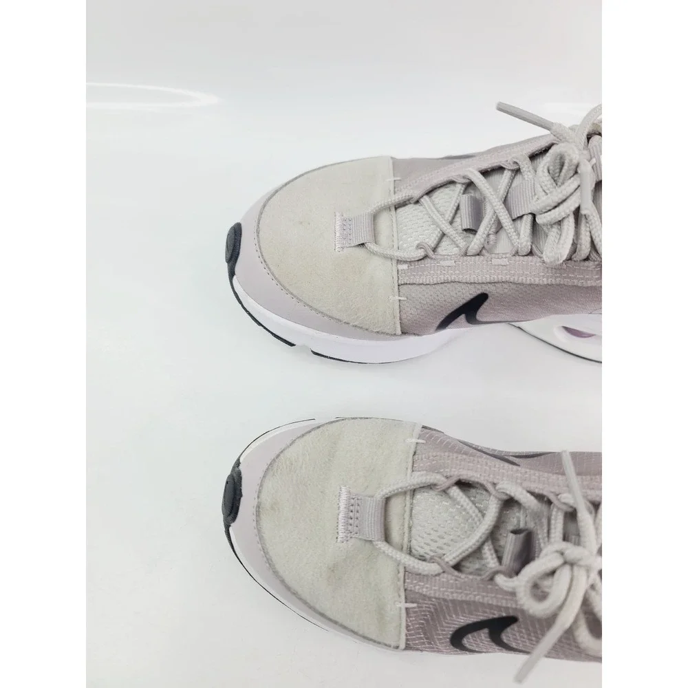 Nike‎ Air Athletic Sneakers Women's Size 7 Grey/Purple Color.